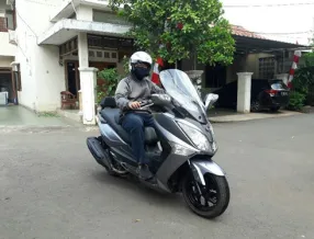 Test Ride dan Review SYM GTS250i Mega Scooter Yang Praktikalitasnya Keterlaluan